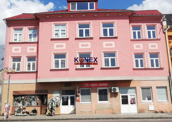 NA PREDAJ – MULTIFUNKČNÁ BUDOVA v centre Sobraniec