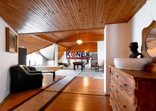 🌟 Exkluzívny historický kaštieľ s ubytovacími kapacitami a súkromným parkom 🌟