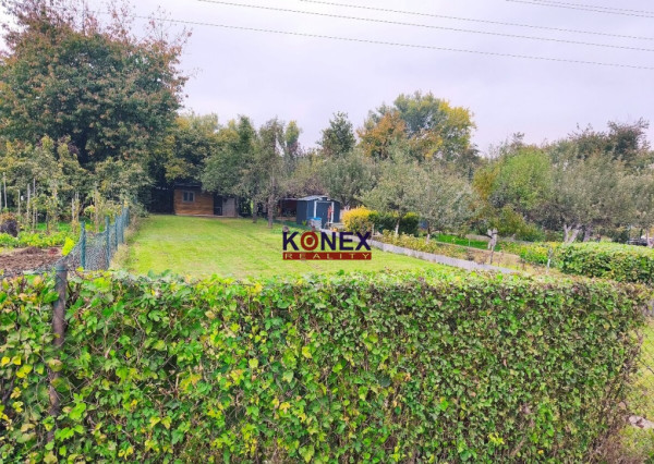 Rekreačná záhrada s drevenou chatkou - MICHALOVCE