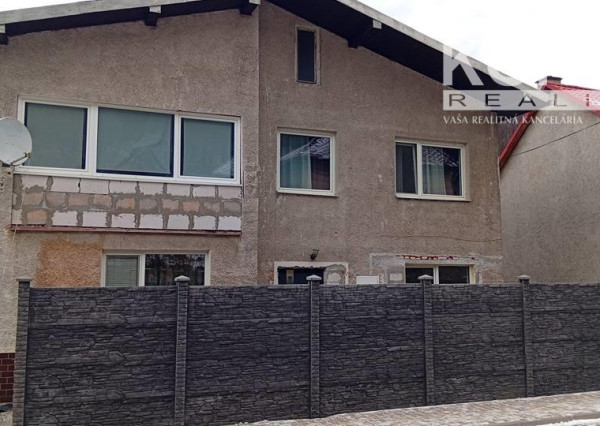 ID-3439 NA PREDAJ Krásny rodinný dom DOBŠINÁ