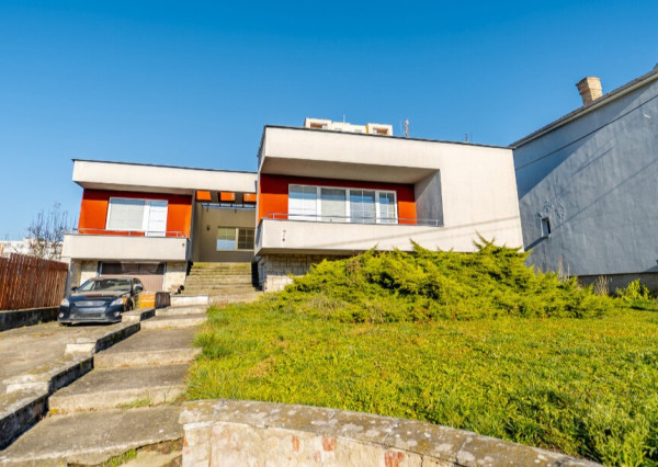 Moderný rodinný dom vo Veľkých Kapušanoch