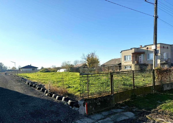 ID-3564 NA PREDAJ – POZEMOK v obci Kapušianske Kľačany