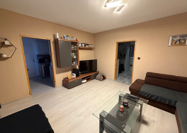 ID-3567 Zariadený a zrekonštruovaný 3-izbový byt MICHALOVCE