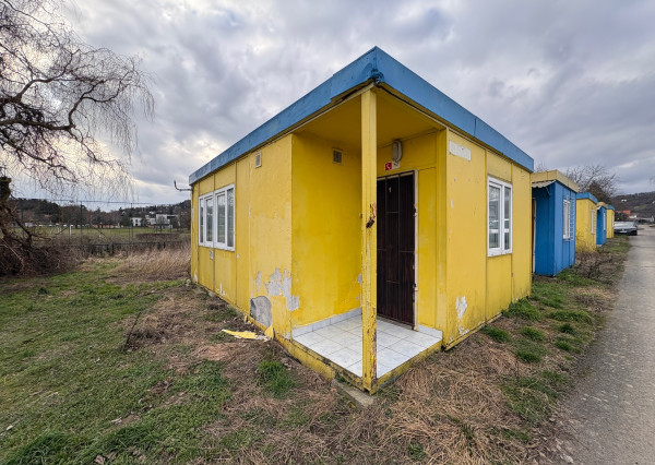 ID-3617 ZAUJÍMAVÁ NOVINIKA - Komplex chatiek - šírava, časť Kaluža