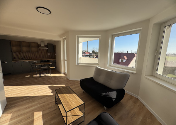 ID-3633 Moderný a zariadený 2-izbový byt na PRENÁJOM – SOBRANCE