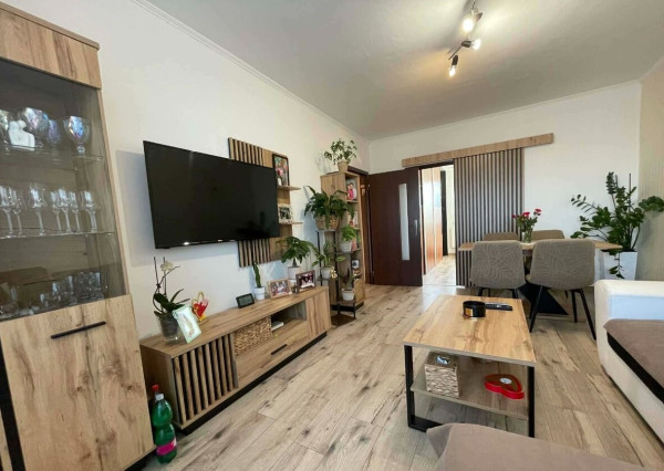 ID-3635 NA PREDAJ – Pekný 3-izbový byt KRÁĽOVSKÝ CHLMEC