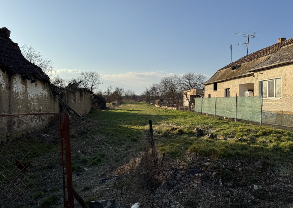 NA PREDAJ - pozemok v obci Oborín