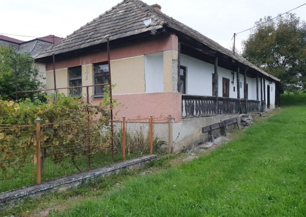 ID-3737 NA PREDAJ – rodinný dom Veľaty