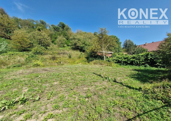 ID-3786 Slnečný pozemok v Jasenovciach – ideálne miesto pre váš nový začiatok