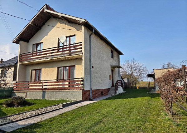 ID-3796 Rodinný dom s krásnym pozemkom – CABOV – NA PREDAJ