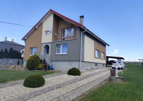 ID-3805 LEN U NÁS – Priestranný rodinný dom s krásnym pozemkom TRHOVIŠTE