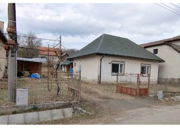 ID-3811 Rodinný dom neďaleko mesta Krupina – Bzovík