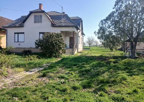 ID-3822 NA PREDAJ Rodinný dom v obci Plechotice