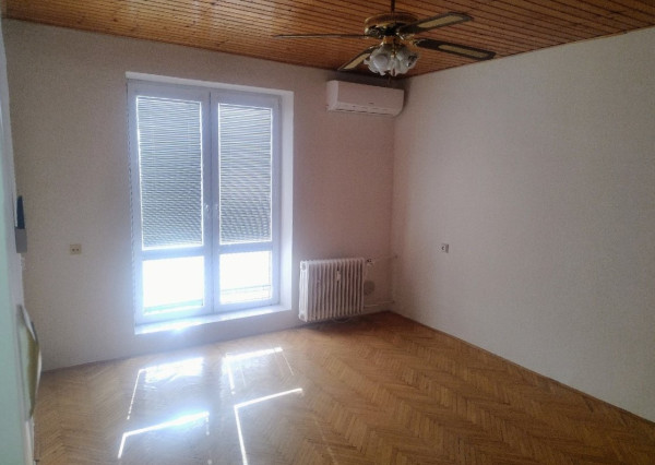 ID-3825 NA PRENÁJOM - 2-izbový byt na Kuzmányho ul. - Michalovce