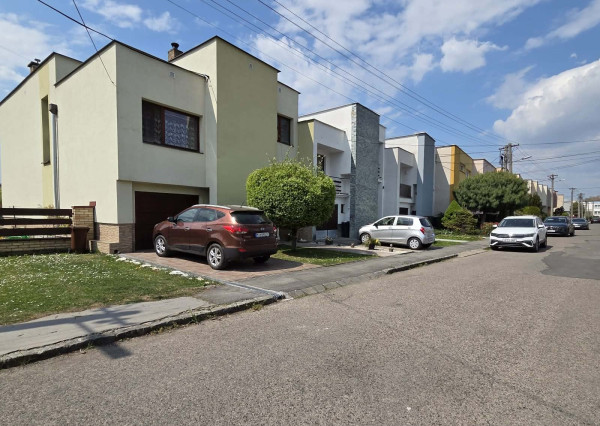 ID-3879 Krásny rodinný dom v svelej lokalite MICHALOVCE