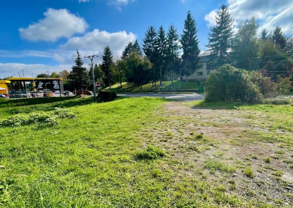 ID-3900 Pozemok na komerčné využitie - Humenné