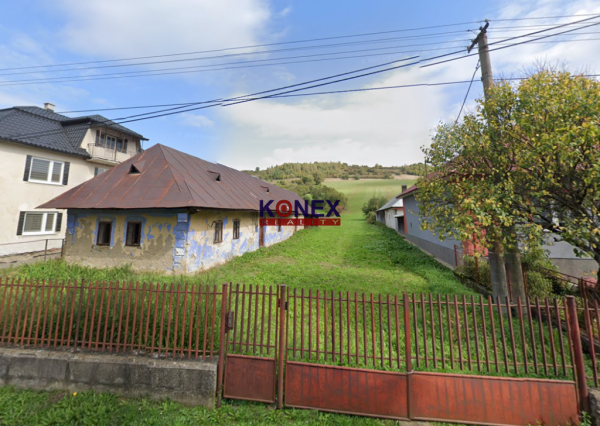 Kamenná chalupa s veľkým pozemkom v obci Klenová