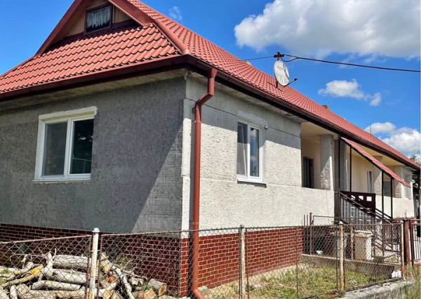 ID-4047 NA PREDAJ – Rodinný dom po značnej rekonštrukcii v Horovciach