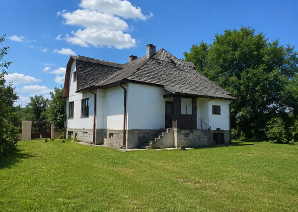 ID-4143 NA PREDAJ Rodinný dom v obci Parchovany