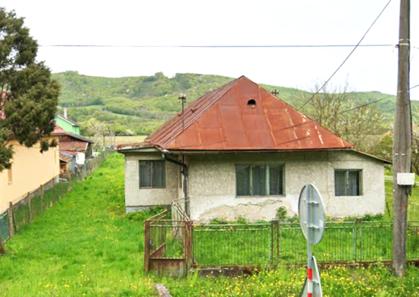 ID-4151 Pôvodný rodinný dom na krásnom pozemku - Breznica