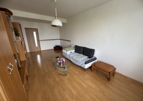 ID-4048 NA PREDAJ 2-izbový byt – Trebišov, Jána Husa