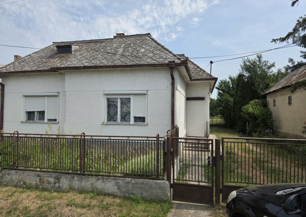 ID-3026 NA PREDAJ Rodinný dom v obci BUDKOVCE