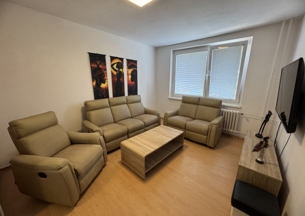 ID-4540 PRENÁJOM – 1,5-izbový byt MICHALOVCE Komenského ul.