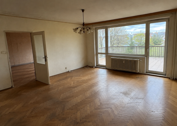ID-4552 NA PREDAJ Priestranný 4-izbový byt KE - TERASA