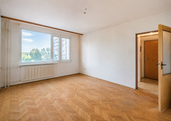 ID-4564 NA PREDAJ 1-izbový byt na rekonštrukciu VRANOV NAD TOPĽOU