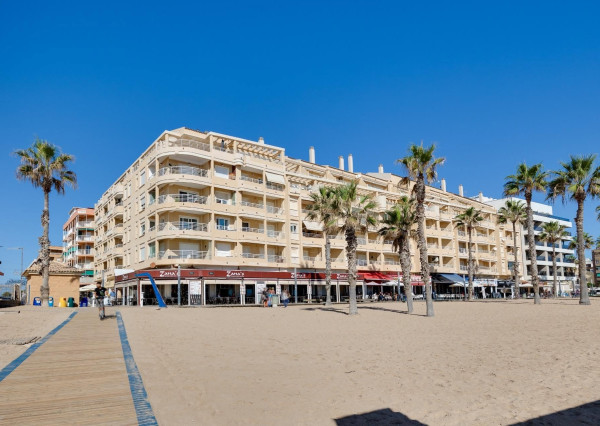 ID-4634 4-izbový apartmán priamo na pláži – Španielsko, Torrevieja