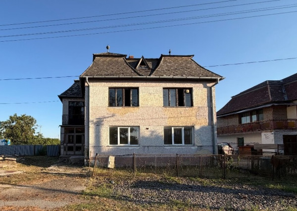 ID-4651 NA PREDAJ Priestranný dom na predaj - ČIERNA