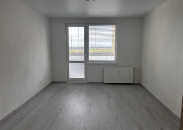 ID-4762 NA PREDAJ 3-izbový zrekonštruovaný byt - ČIERNA NAD TISOU