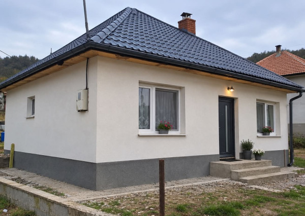 ID-4768 NA PREDAJ Rodinný dom na skok od Sobraniec