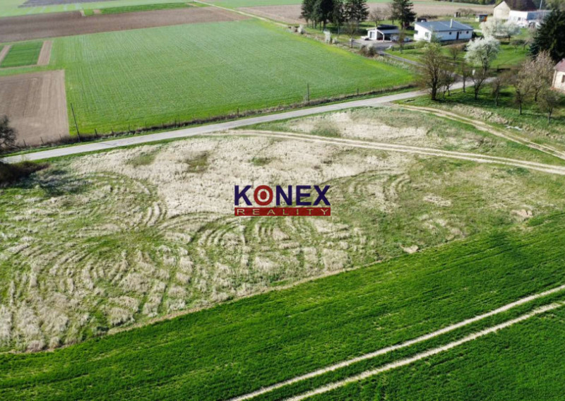 NOVINKA! ROZĽAHLÝ POZEMOK – VRANOV NAD TOPĽOU