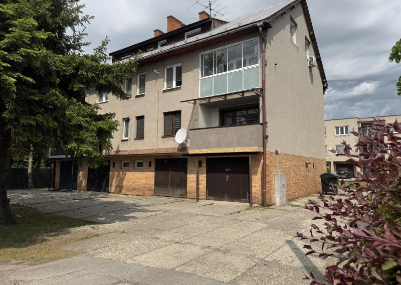 ID-4006 Na predaj 2,5-izbový byt s garážou – SOBRANCE Tibavská ul.