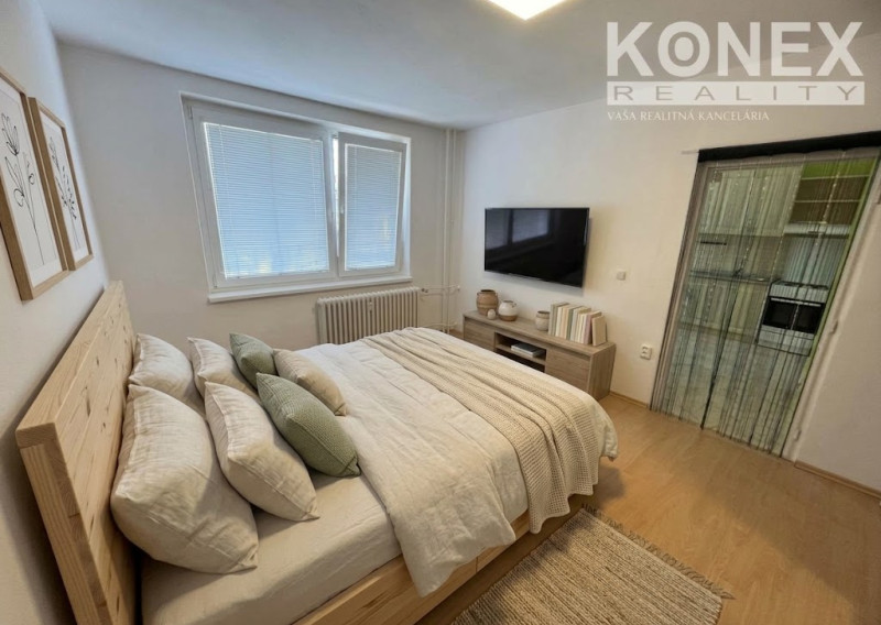 ID-4540 PRENÁJOM – 1,5-izbový byt MICHALOVCE Komenského ul.