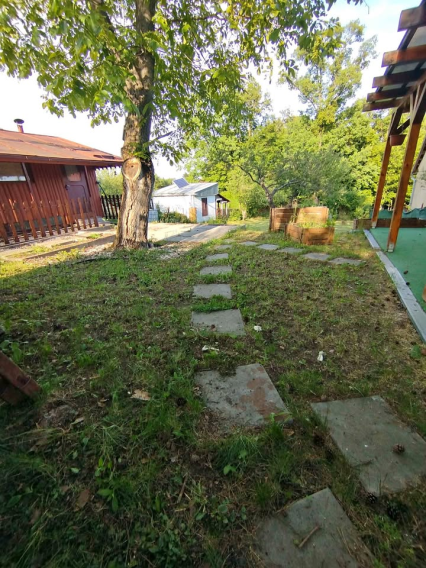 ID-4968 NA PREDAJ Rekreačná chatka pri Sečovciach