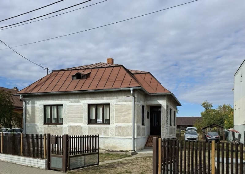 ID-5009 Skvelá novinka! Rodinný dom v obľúbenej obci Dúbravka