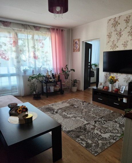 ID-5024 NA PREDAJ Priestranný 4-izbový byt - VEĽKÉ KAPUŠANY