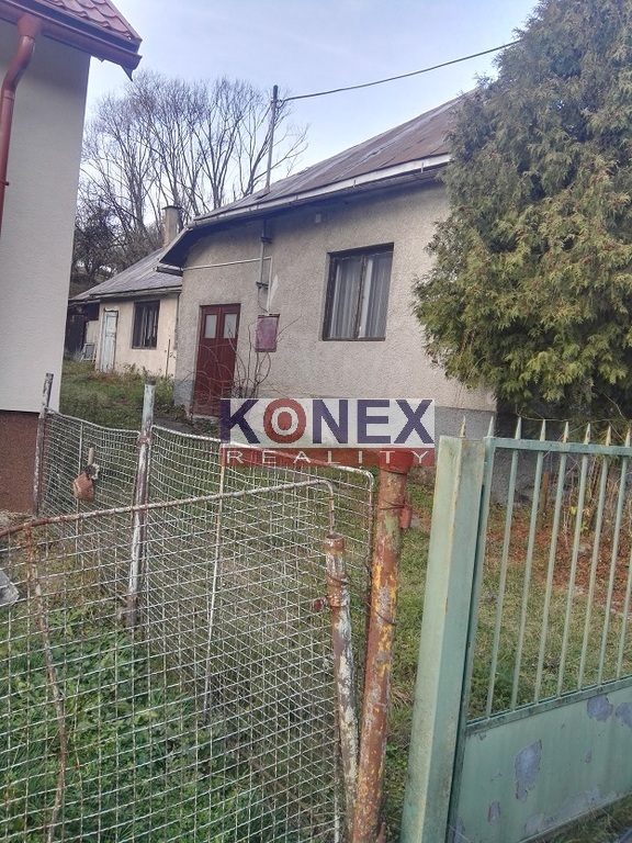 Starší rodinný dom s väčším pozemkom v obci Stakčínska Roztoka foto