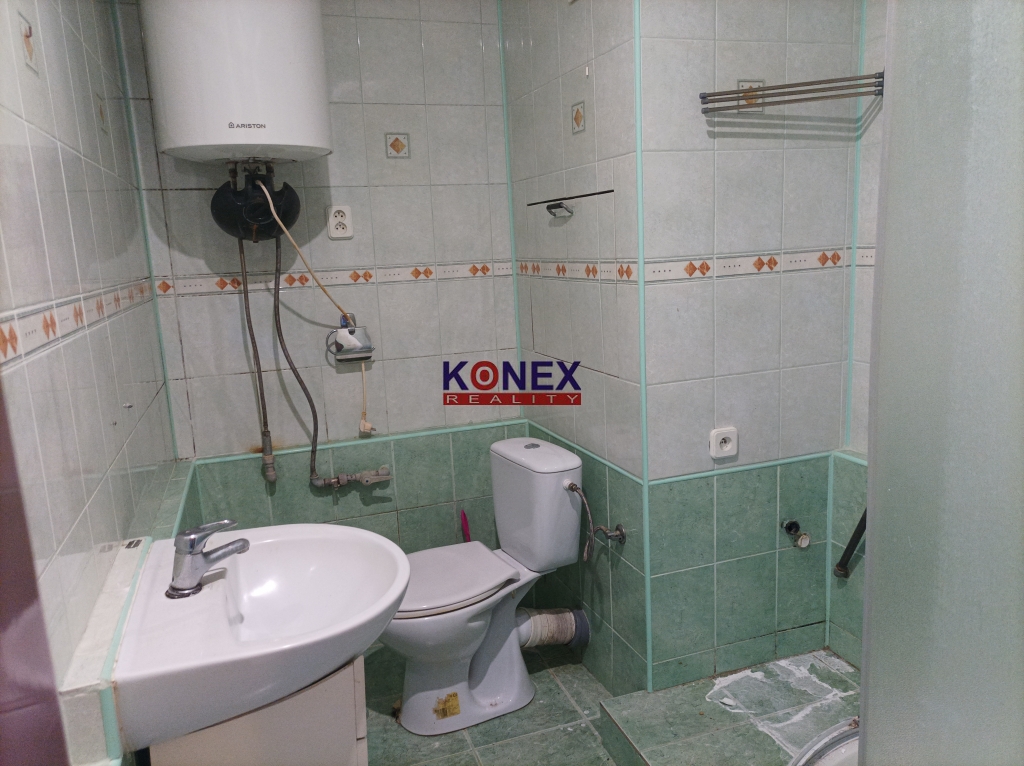Na predaj veľká garsónka v Pavlovciach nad Uhom. foto
