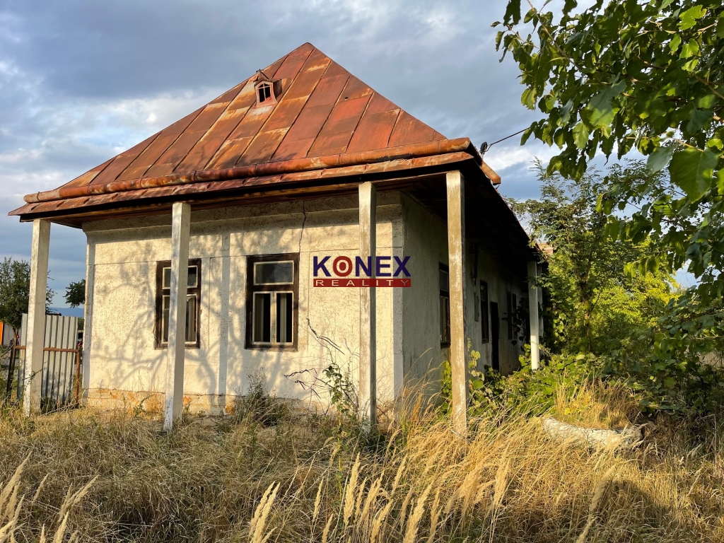 Rovný rodinný dom 9 km od Michaloviec. foto