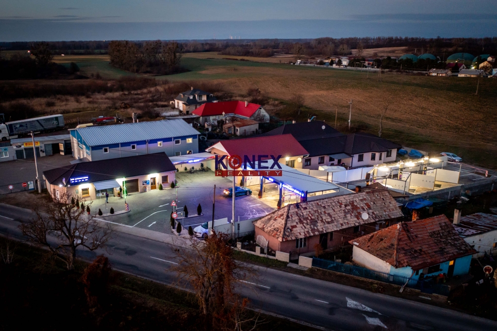 Obrovská ZĽAVA!!! Polyfunkčné objekty s autoumývarkou v Kráľovskom Chlmci foto