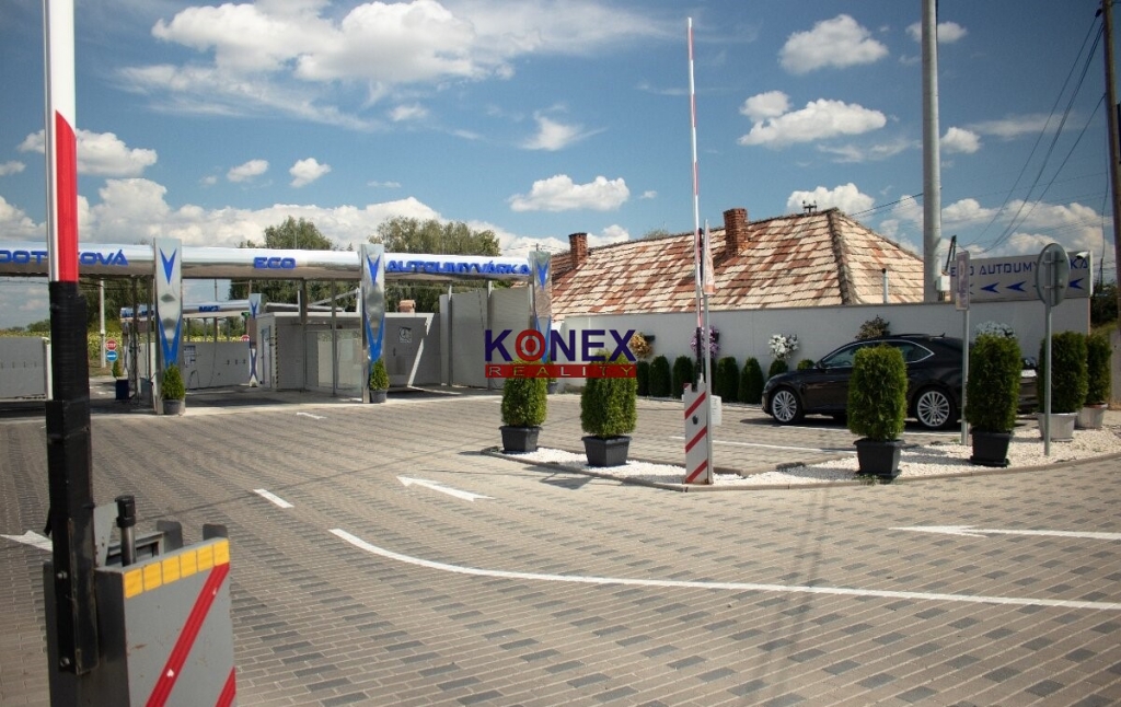Obrovská ZĽAVA!!! Polyfunkčné objekty s autoumývarkou v Kráľovskom Chlmci foto