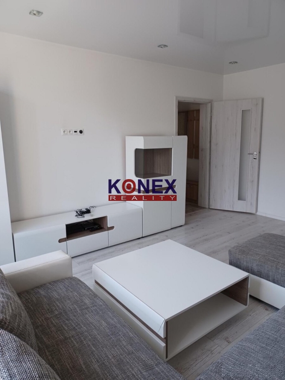 2-izbový byt po kompletnej rekonštrukcii - sídl. JUH, Michalovce foto