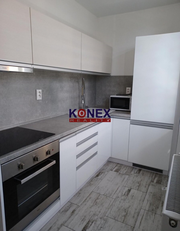 2-izbový byt po kompletnej rekonštrukcii - sídl. JUH, Michalovce foto
