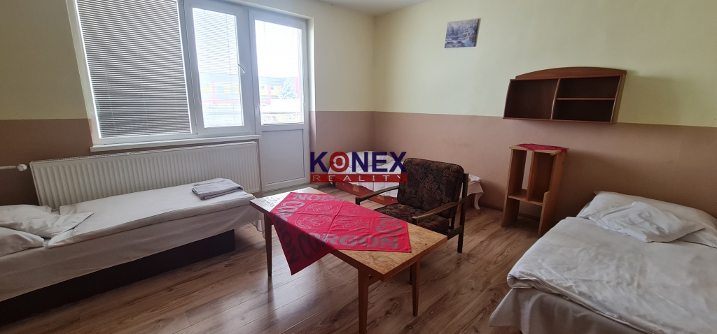 VEĽKÁ INVESTIČNÁ PRÍLEŽITOSŤ – Bytový dom vo Veľkých Kapušanoch foto
