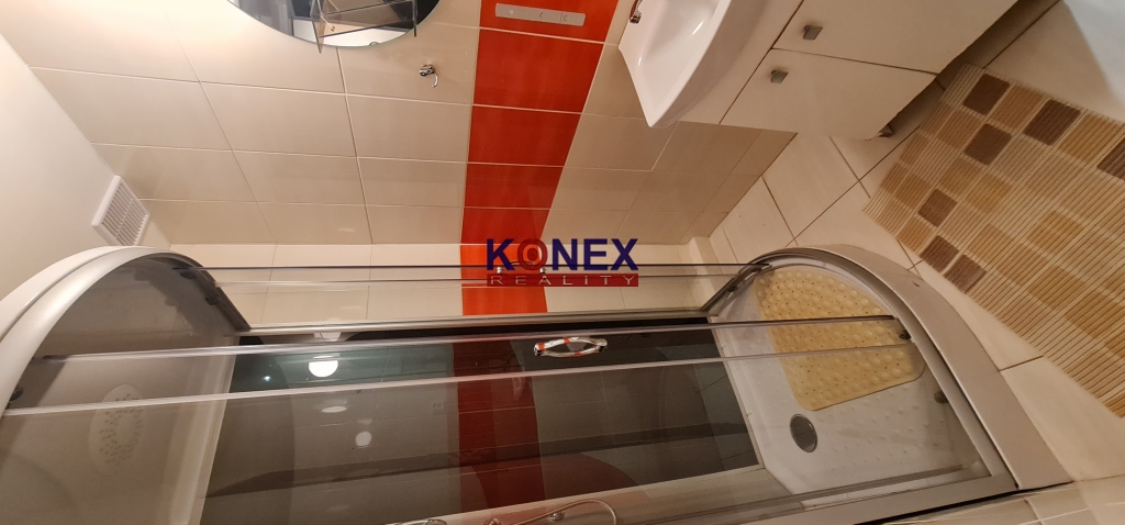 VEĽKÁ INVESTIČNÁ PRÍLEŽITOSŤ – Bytový dom vo Veľkých Kapušanoch foto