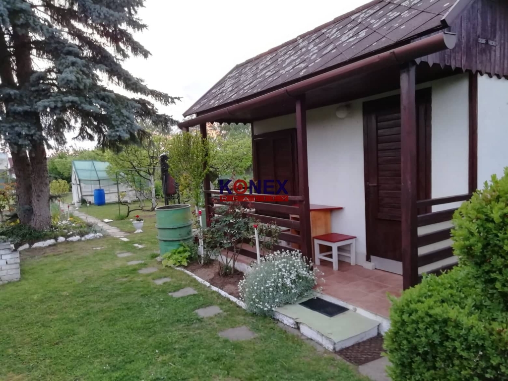 NA PREDAJ – Chatka so záhradkou pri Trebišove