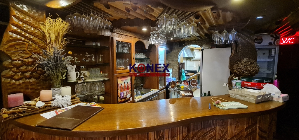 NA PRENÁJOM! Prevádzka baru s kuchyňou v Sobranciach foto